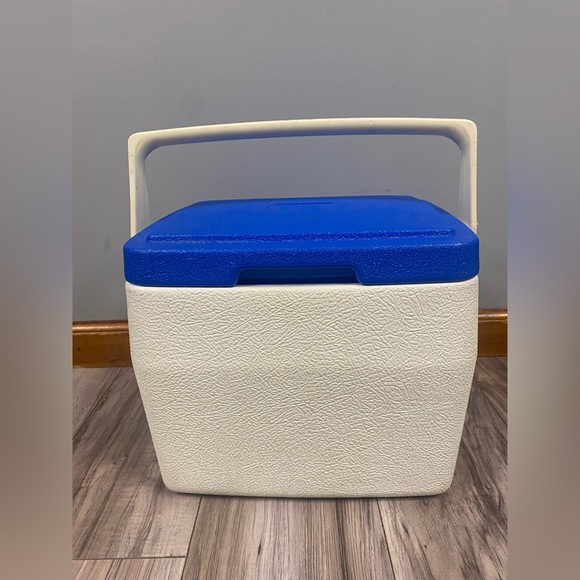 Vintage Coleman Lil’ Oscar 8 Qt. Cooler 5272 White Blue Lid 1985 Made In U.S.A - Picture 3 of 11